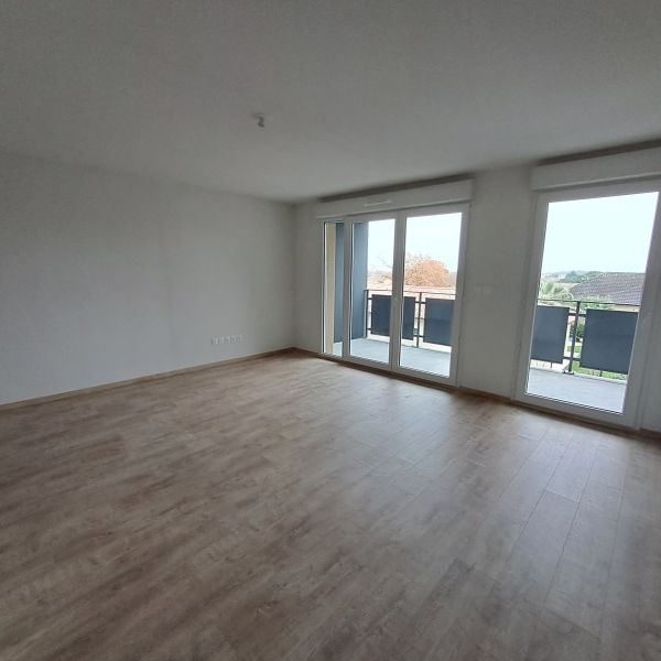 Location Appartement 3 pièces 66m² EAUNES 31600 - Photo 1