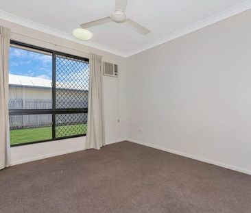 Modern Comfort & Easy Living in a Quiet Deeragun Location! - Photo 3