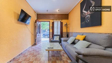 valencia, Valencian Community 46011 - Photo 4