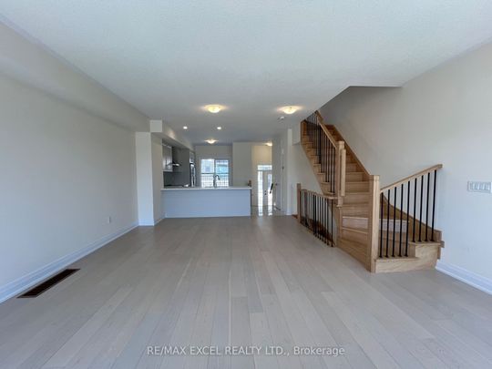 For Lease - 42 Clippers Crescent, Whitchurch-Stouffville, Ontario - Photo 1