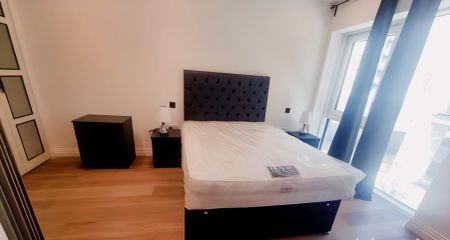 1 Bedroom 1 Bathroom - Photo 3