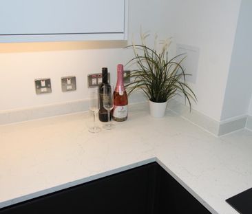 2 bedroom apartment to rent - Photo 2