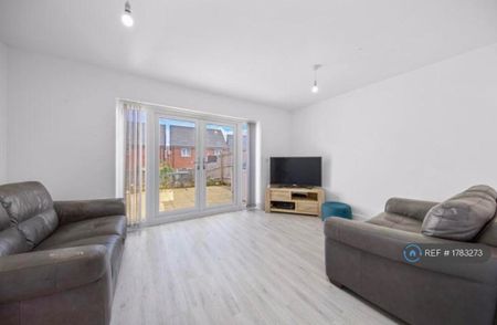 3 bedroom terraced house to rent - Photo 3