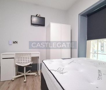 1 bedroom in a flat share to rent - Photo 4