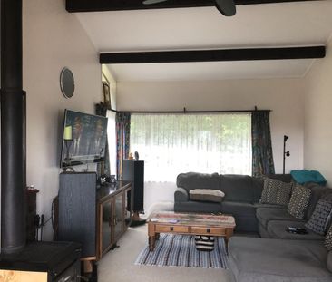 Large home in Kamo West! - Photo 5