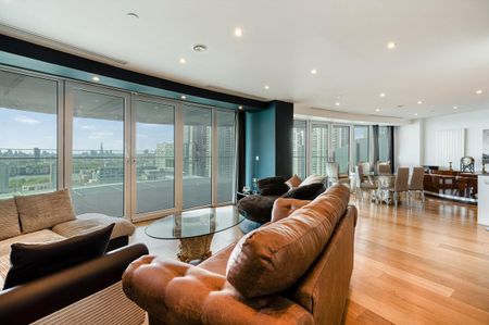 3 bedroom apartment to rent in Arena Tower, E14 - Photo 2