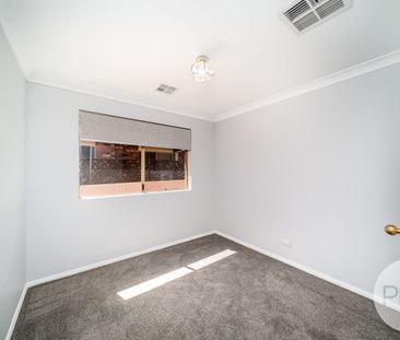 27 Maple Road, Lake Albert NSW 2650 - Photo 5