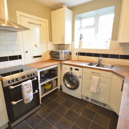 Eastway, Epsom, Surrey, KT19 8SF - Photo 3