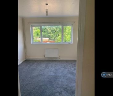 2 bedroom maisonette to rent - Photo 4