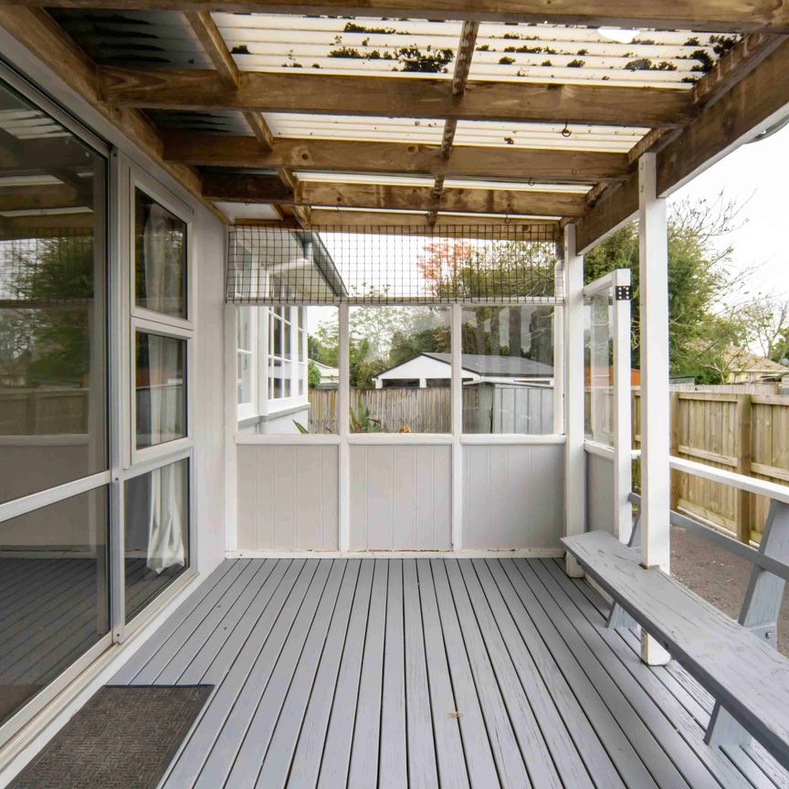 Charming 3-Bedroom Family Home in a Lovely Cul-de-Sac - Photo 1