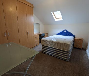 3 bedroom flat to rent - Photo 5