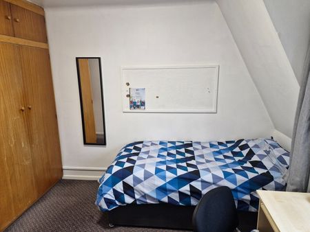 Room in a Shared House, College Walk, B29 - Photo 2