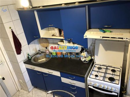 Apartament 2 camere decomandat et 10/12 Cartier Lujerului - Fotografie 3