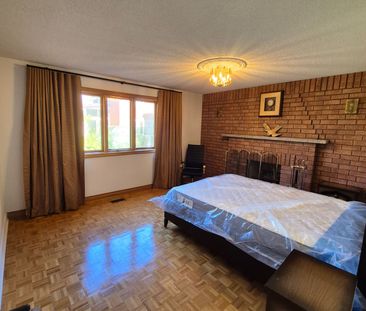 For Lease - 256 Cocksfield Avenue, Toronto, Ontario - Photo 1