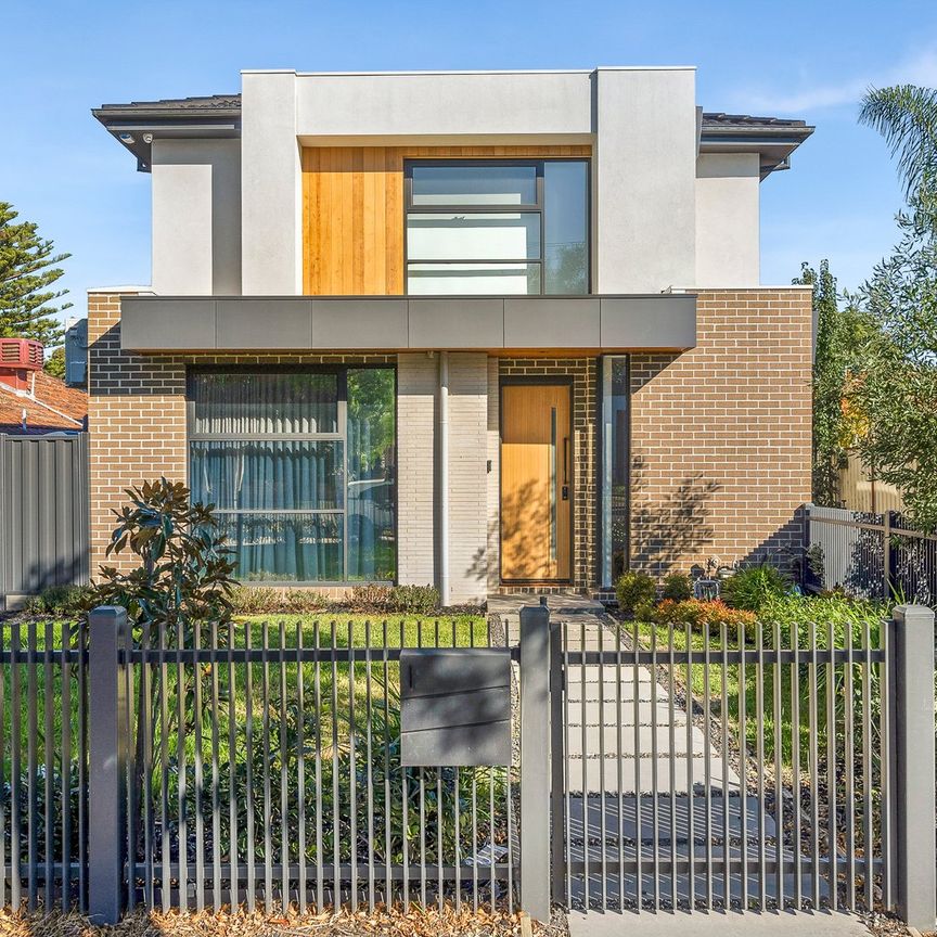 1/3 Alexander Street, Avondale Heights VIC 3034 - Photo 1