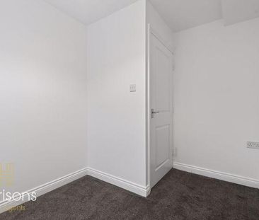 2 bedroom ground floor flat to rent - Photo 6