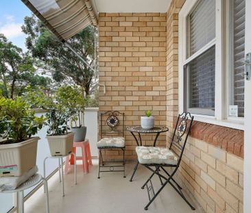 Charming Ground Floor Apartment in Secure Complex - Prime Location&... - Photo 1