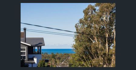 Spacious Upper Duplex with Ocean Views - Photo 3