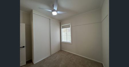 RENOVATED TWO BEDROOM TOWN HOUSE - Photo 4