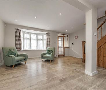 3 bedroom end of terrace house to rent - Photo 3