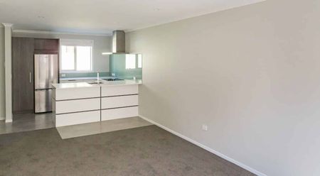 CENTRAL LOWER HUTT LIVING - Photo 2