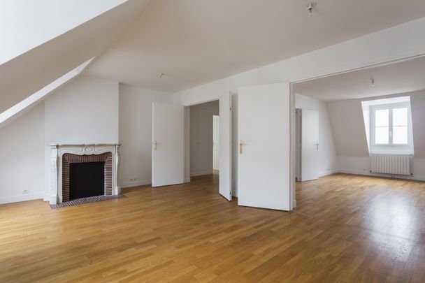 location Appartement F5 DE 159m² À PARIS - Photo 1