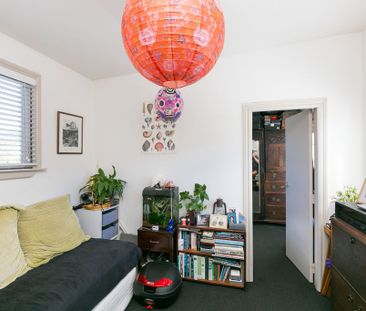 One bedroom, Cute as a button - Photo 3