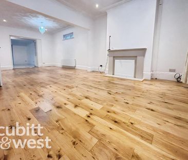 4 bedroom detached house to rent - Photo 3