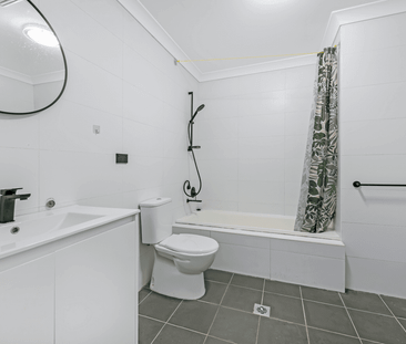 Contemporary Living in a Convenient South Granville Setting - Photo 6