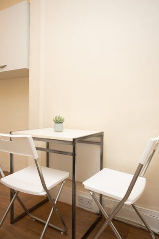 1 Bed Flat, Buchanan Street, EH6 - Photo 3