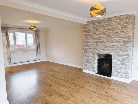 Heol Vaughan, Burry Port, SA16 0HG - Photo 1