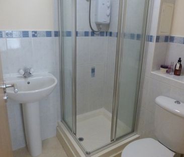 2 bedroom apartment to rent - Photo 4