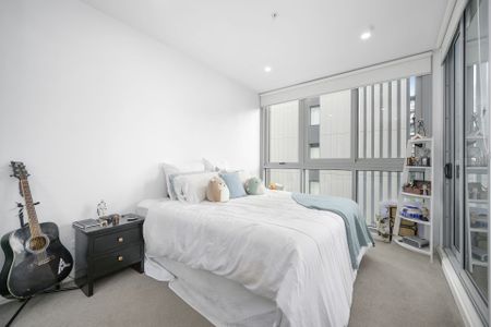 610/10 Aviators Way, Penrith - Photo 4