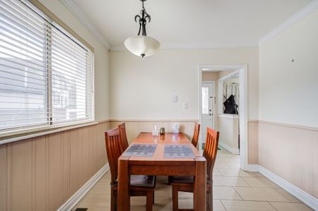 For Lease - Main 438 Marybay Crescent, Richmond Hill, Ontario - Photo 3