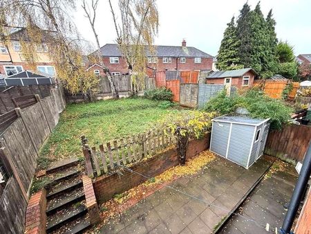 Wychbury Road, Wollescote, DY9 - Photo 3