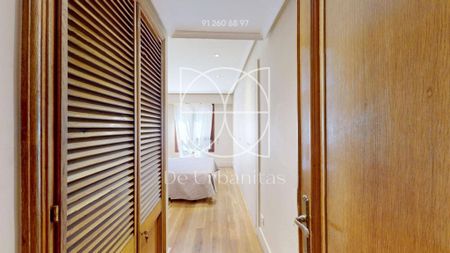 4 room luxury Flat for rent in Madrid, Spain - Photo 2