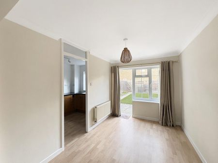 3 bedroom terraced house to rent - Photo 2