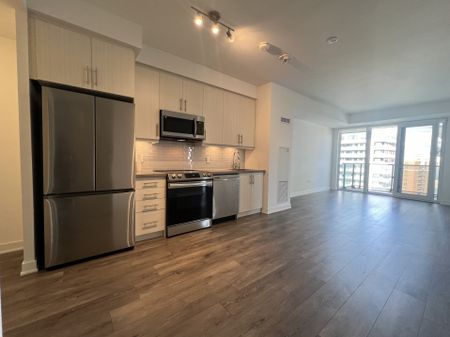 For Lease - 105 Oneida Crescent Unit# 1205, Richmond Hill, Ontario - Photo 4