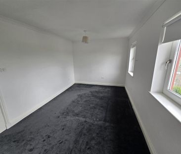 2 bedroom semi-detached house to rent - Photo 2