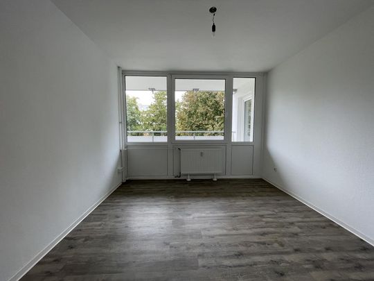 Geräumige 3-Zimmer-Wohnung mit modernem Vinylboden in Braunschweig-Weststadt! - Photo 1