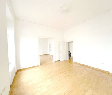 Trier: Charmante Altbauwohnung mit Flügeltür und hohen Decken - Photo 1