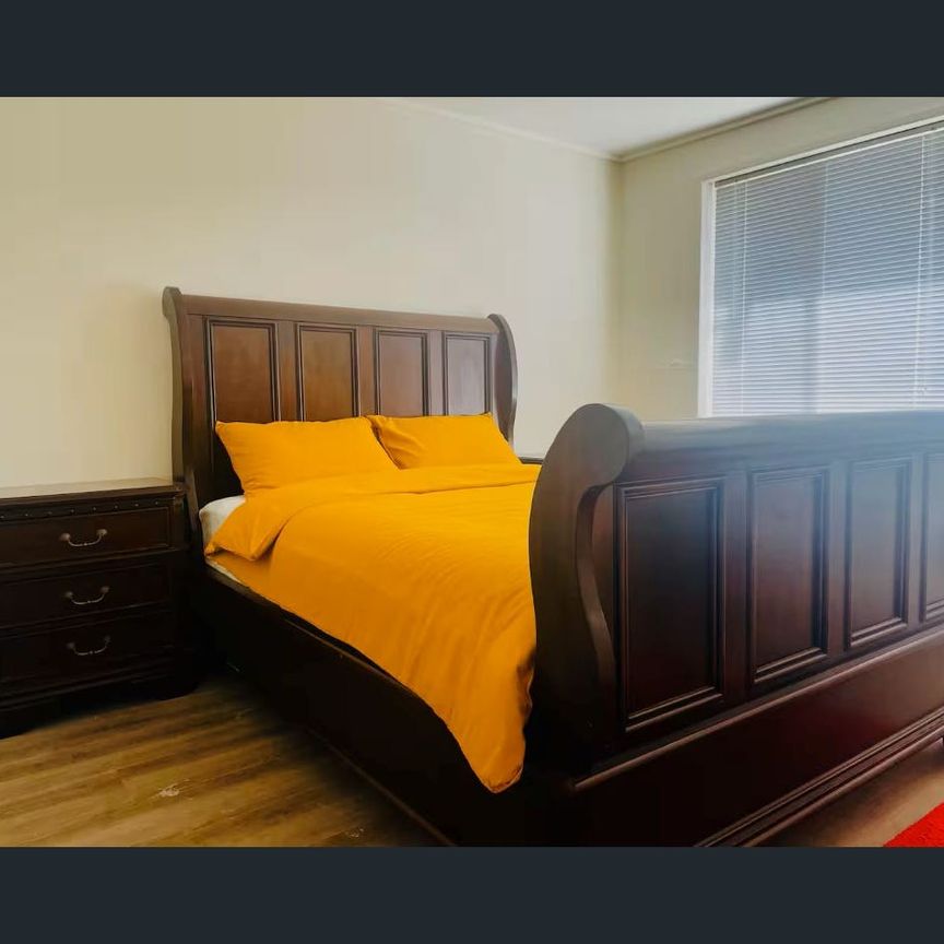 Freshly Renovated, Fully Furnished House - Photo 1