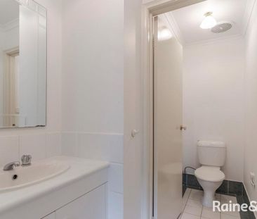Charming 3-Bedroom Family Home in Prime Location - Photo 1
