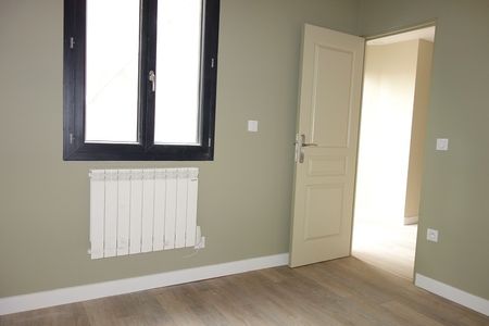 Location Appartement 2 pièces 32m² NIMES 30000 - Photo 2