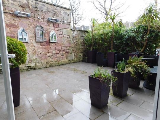 3 bedroom flat to rent - Photo 1