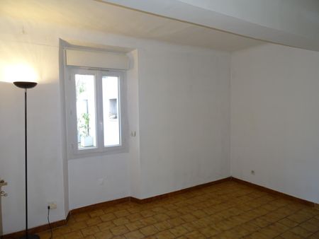 Location Appartement 2 pièces 41m² MONTAUROUX 83440 - Photo 2