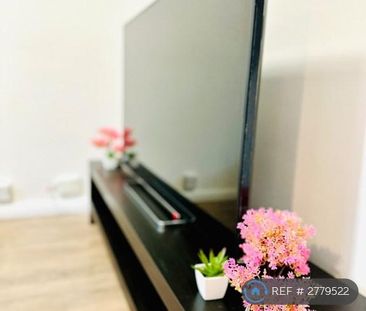 3 bedroom end of terrace house to rent - Photo 1