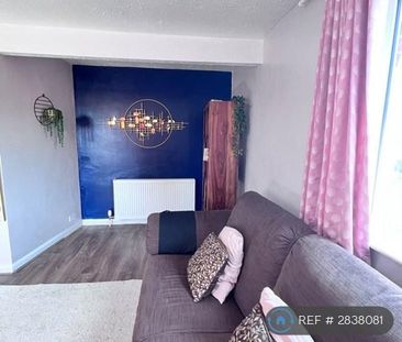 2 bedroom maisonette to rent - Photo 2