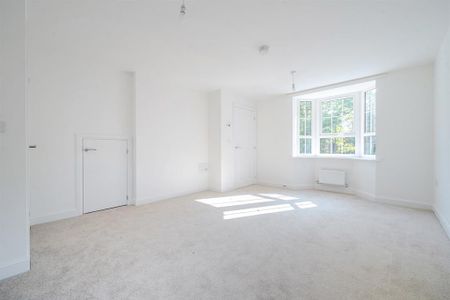 3 bedroom end of terrace house to rent - Photo 5