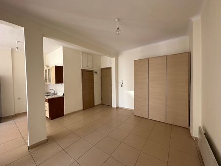 Studio/Γκαρσονιέρα για ενοικίαση Πλατεία Ναυαρίνου (Κέντρο Θεσσαλονίκης) - Photo 3